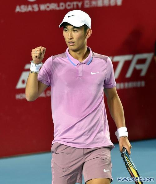 香港赛商竣程挺进八强 卢布列夫意外落败