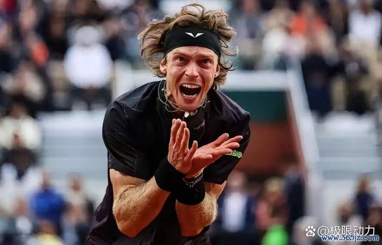 香港赛商竣程挺进八强 卢布列夫意外落败