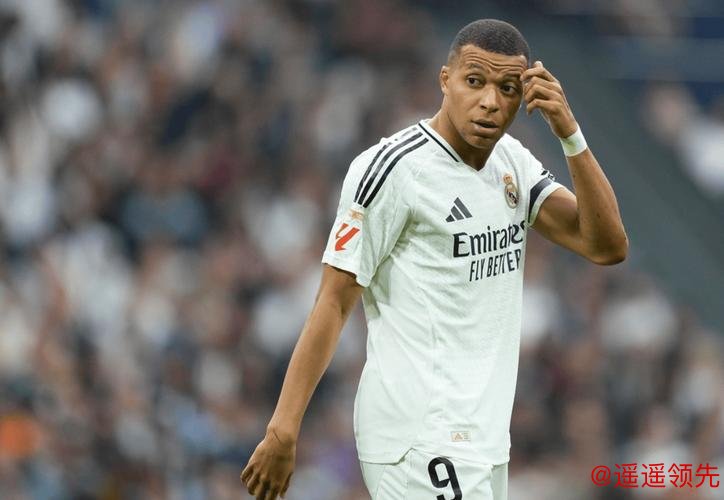 锋霸上线！德甲国家德比莱万轰2球破51年纪录